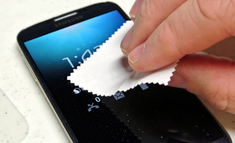 Как очистить сенсорный экран смартфона